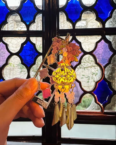 The Lantern of Blossoming Dreams