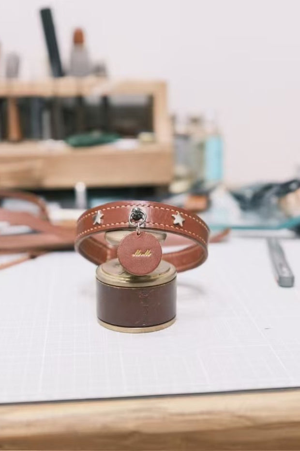 Nameplate Noir Collar